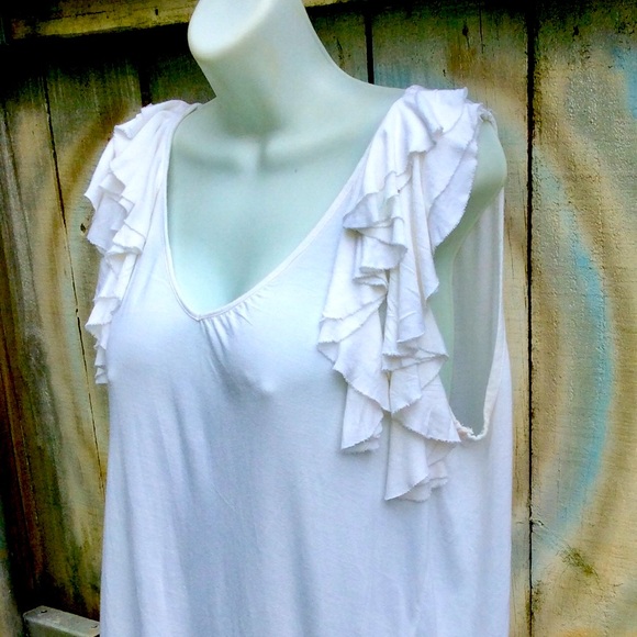 💓I.N.C.💓RUFFLE SLEEVELESS V-NECK TOP EUC 💗 - Picture 3 of 8